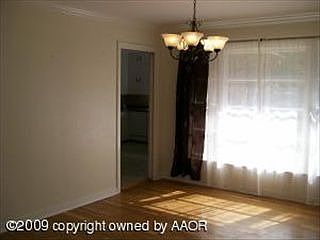 4th image of 130 Beverly N St