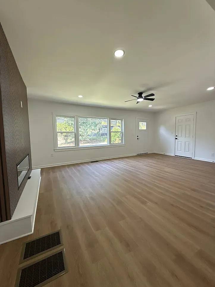3 bed, 1424 sqft, $2,500 — Photo 4