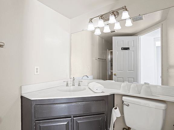 5th image of 14710 Ponderosa Ranch Rd #1