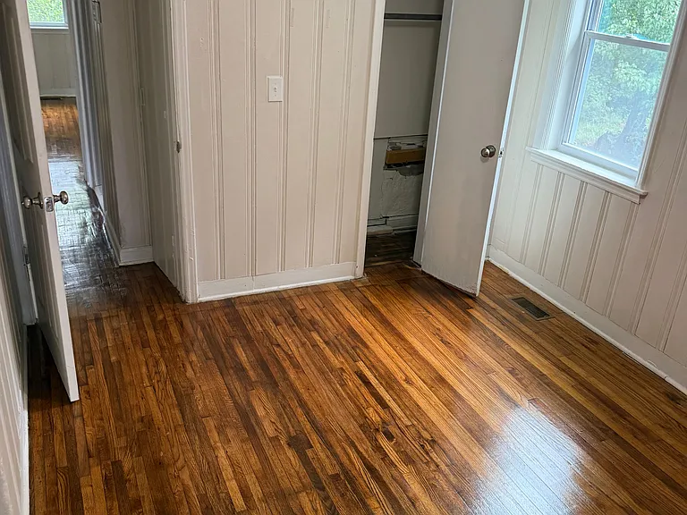 1613 Charles St — Photo 12