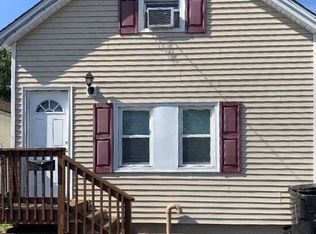 21 Lockwood Rd, Bay Shore, NY 11706