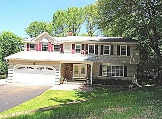 4 Valley View Trl, Sparta, NJ 07871