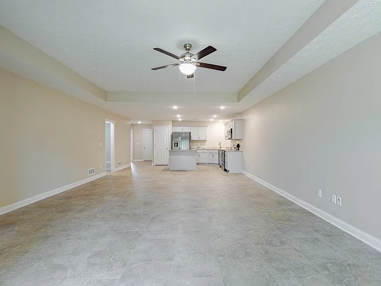 305 Breckinridge Cir — Photo 25