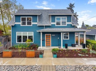1114 9th St, Hood River, OR 97031