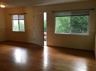 3843 Howe St #8, Oakland, CA 94611