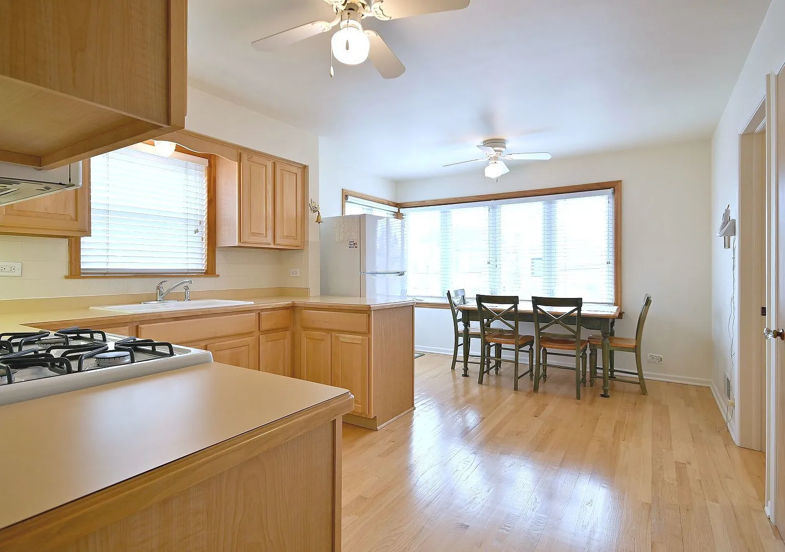 7513 W Isham Ave — Photo 4