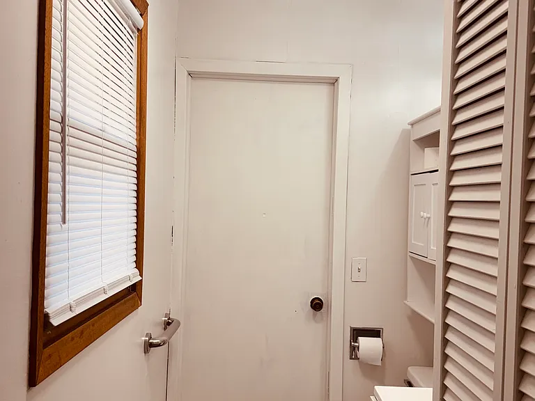 16 Ventura Ave — Photo 11