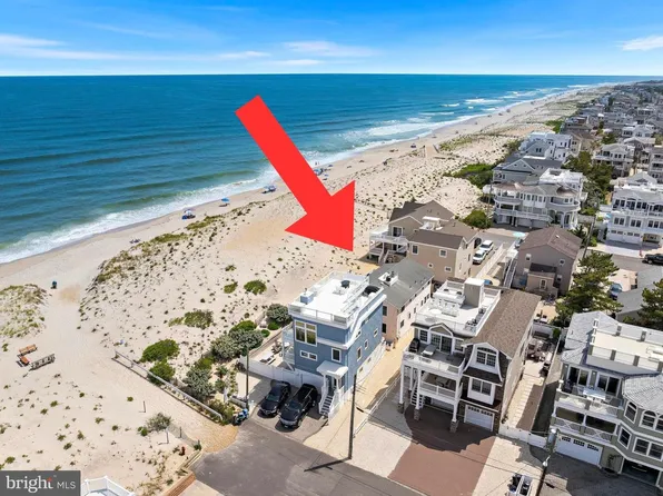 228 E 15th St, Long Beach Township, NJ 08008