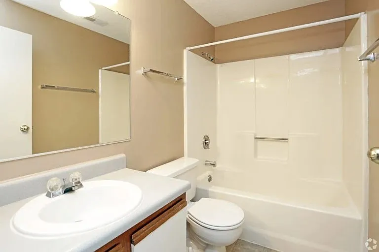 Parkview Apartments — Photo 3