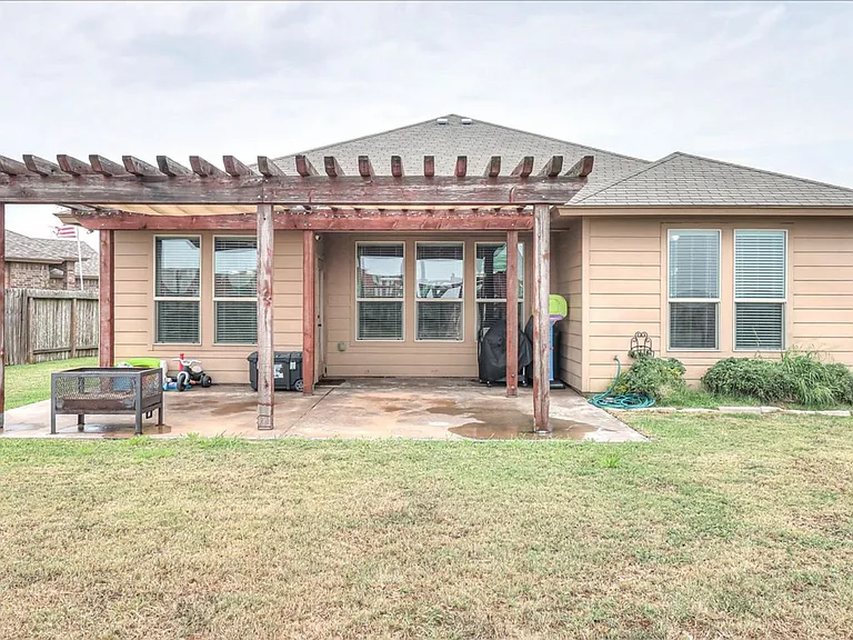 2242 Anacua St — Photo 39