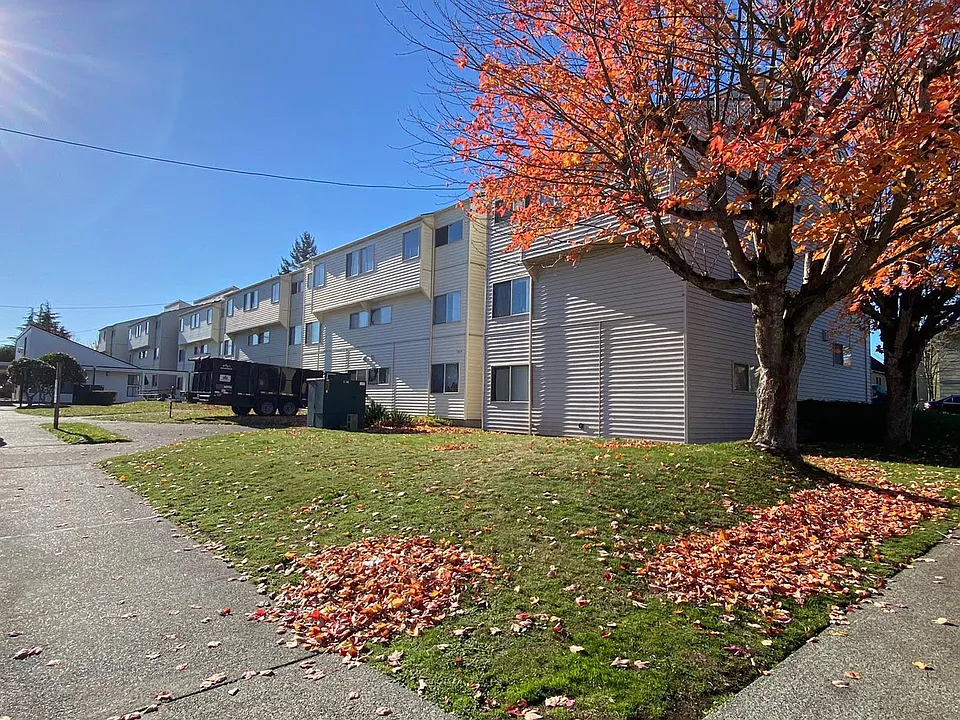 Justine Apartments Studio and 1 bedrooms
