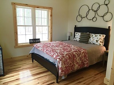 5th image of 7514 Evergreen Dr E