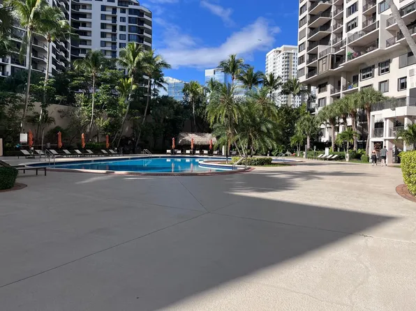 540 Brickell Key Dr APT 1721, Miami, FL 33131