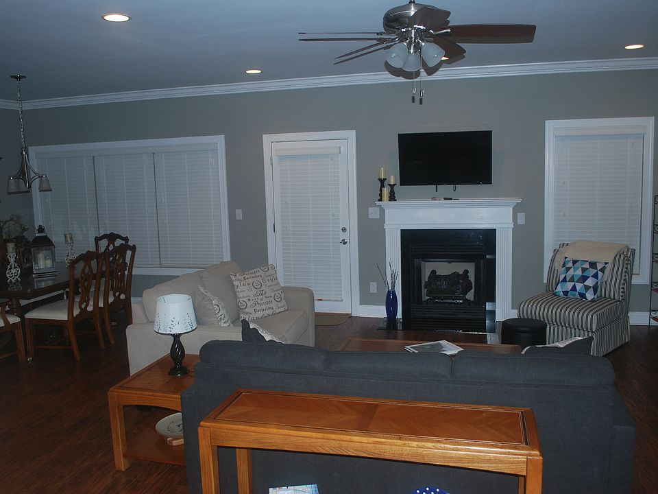 1st image of 1024 Berry Hill Dr