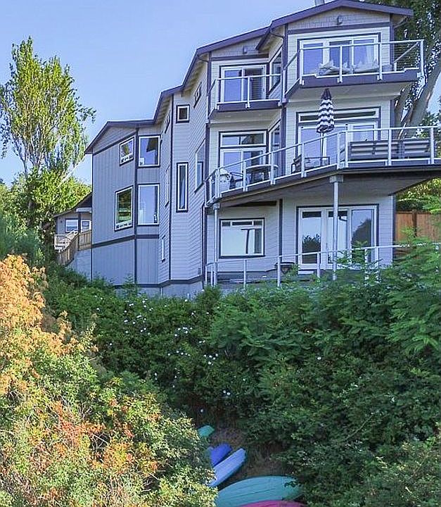 1st image of 8999 NE Shore Dr