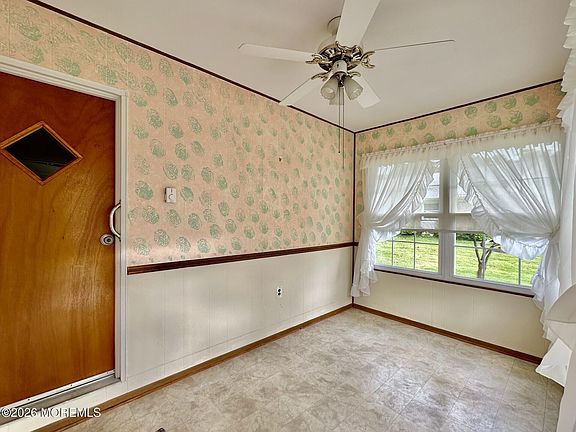 5th image of 133 B Azalea Drive