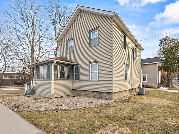 4th image of 29 W Melvin Ave