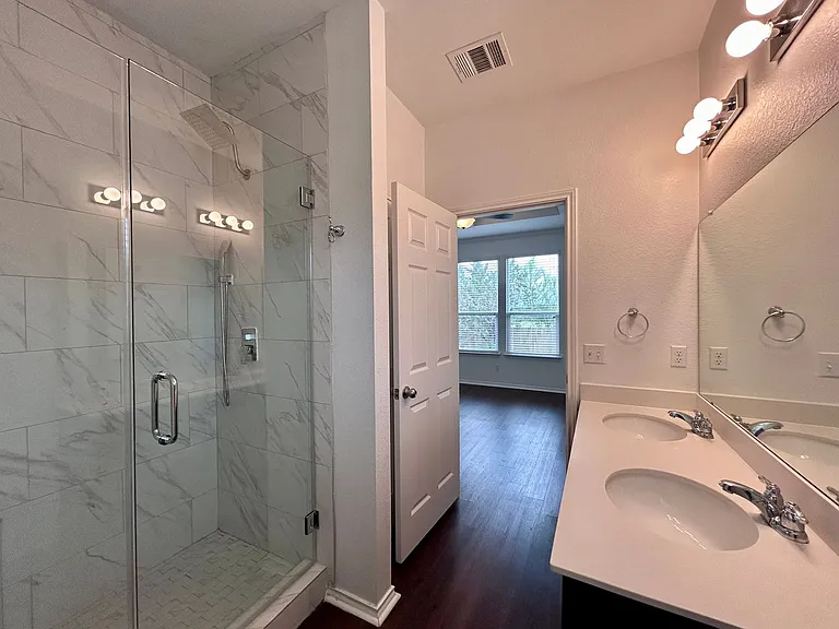 9117 Southwick Dr — Photo 17