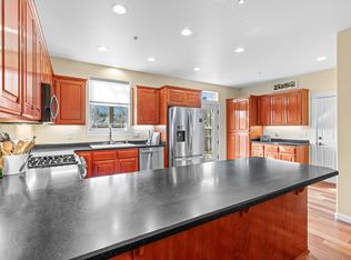 2228 Dollarhide Way, Ashland, OR 97520