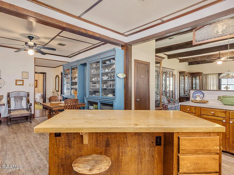 411 Wiggins Rd — Photo 15