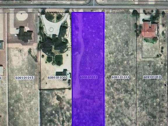 2nd image of 810 W El Portal Dr