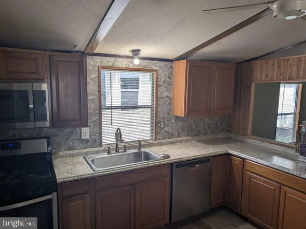 3444 Iris Ave, Trevose, PA 19053