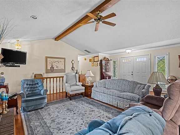 4th image of 117 Frances Cannon Dr