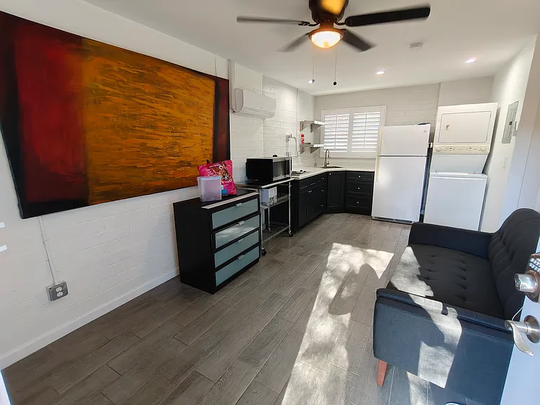 525 W Willetta St #1 — Photo 9