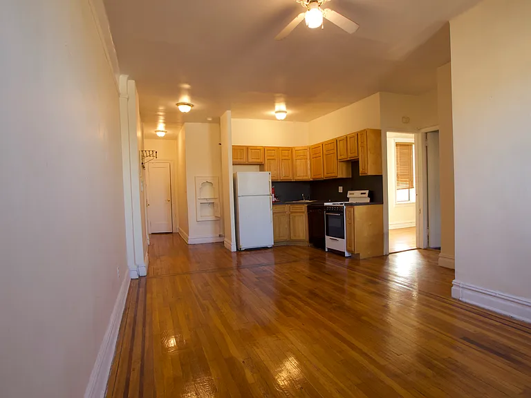 350 7th St #B1 — Photo 3