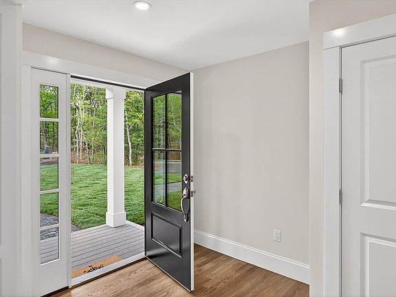 5th image of 153 Oakmont Rd