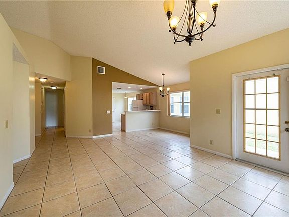 5th image of 2643 Millwood Ct