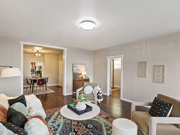 5th image of 1519 W Knox Ave