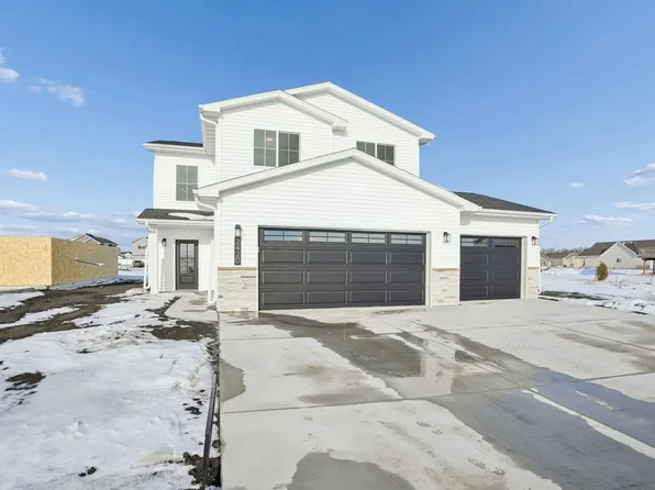 2420 38th Ave S, Moorhead, MN 56560
