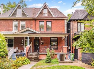 112 Wells St, Toronto, ON M5R 1P3