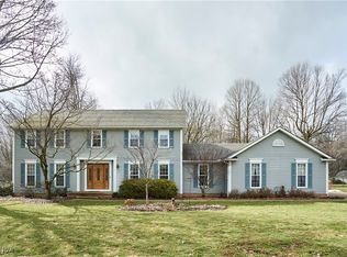 988 Traci Ln, Akron, OH 44321