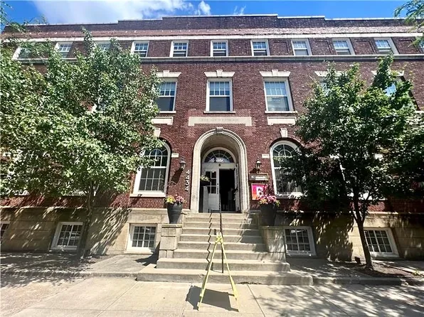 212 45th St #2-D, Pittsburgh, PA 15201