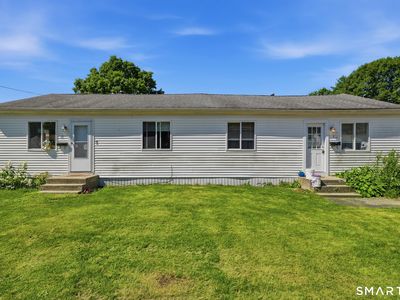 8 Midway Oval, Groton, CT, 06340
