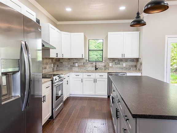 4th image of 309 Luzon St