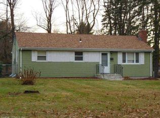 77 W Eggleston St, Bloomfield, CT 06002