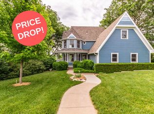 3215 Driftwood Dr, Manhattan, KS 66503