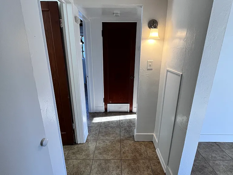 15 N Longfellow Ave #A — Photo 21