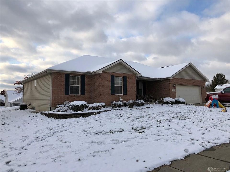 1st image of 51 Field Crest Dr