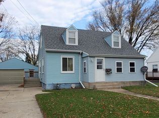 412 E Hitt St, Mount Morris, IL 61054