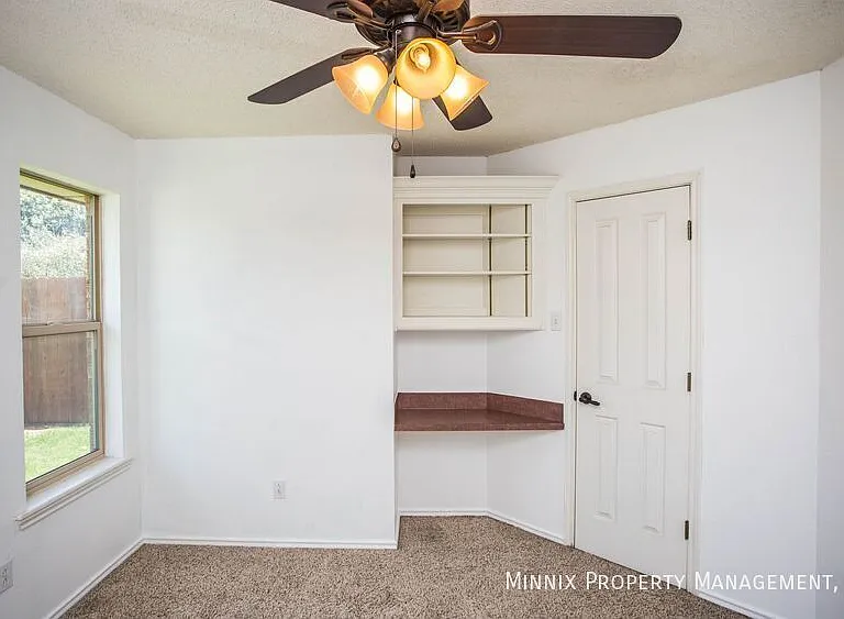 3305 103rd St — Photo 17