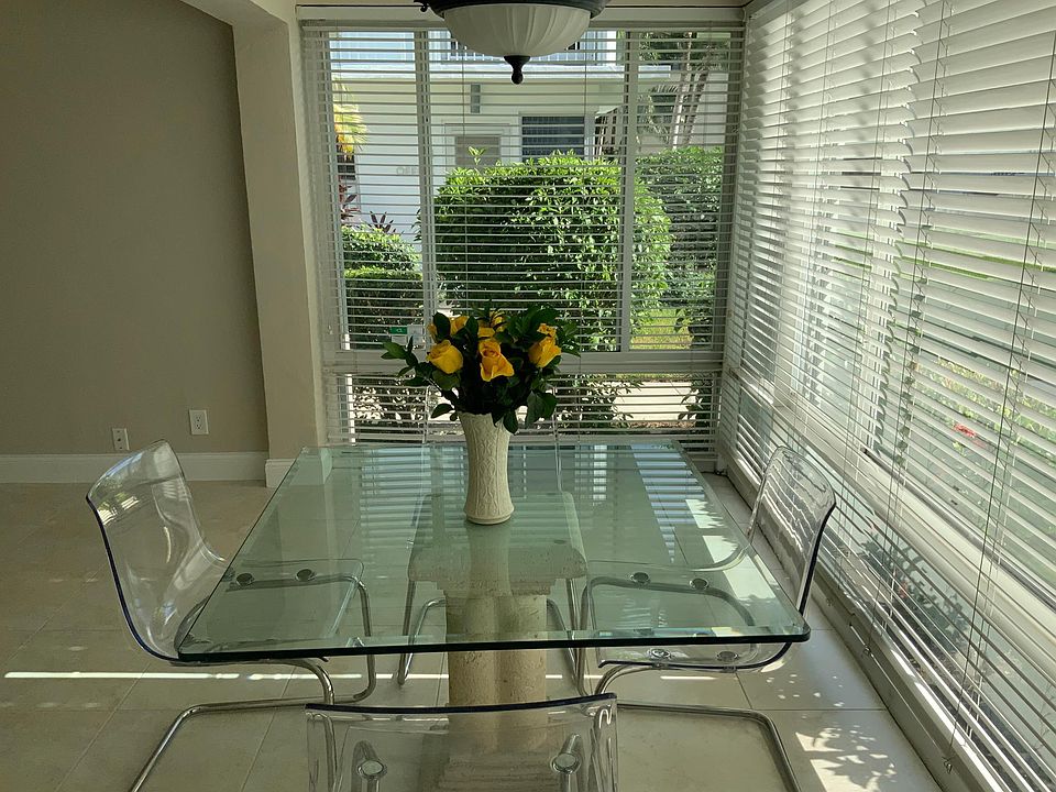 Unfurnished but dinette is available to use.