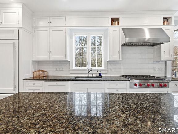 5th image of 12 Matson Ridge