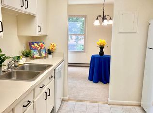 3398 Gleneagles Dr #73-2B, Silver Spring, MD 20906