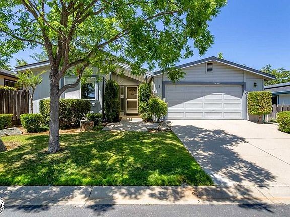 3rd image of 12720 Robinia Cir Space 5