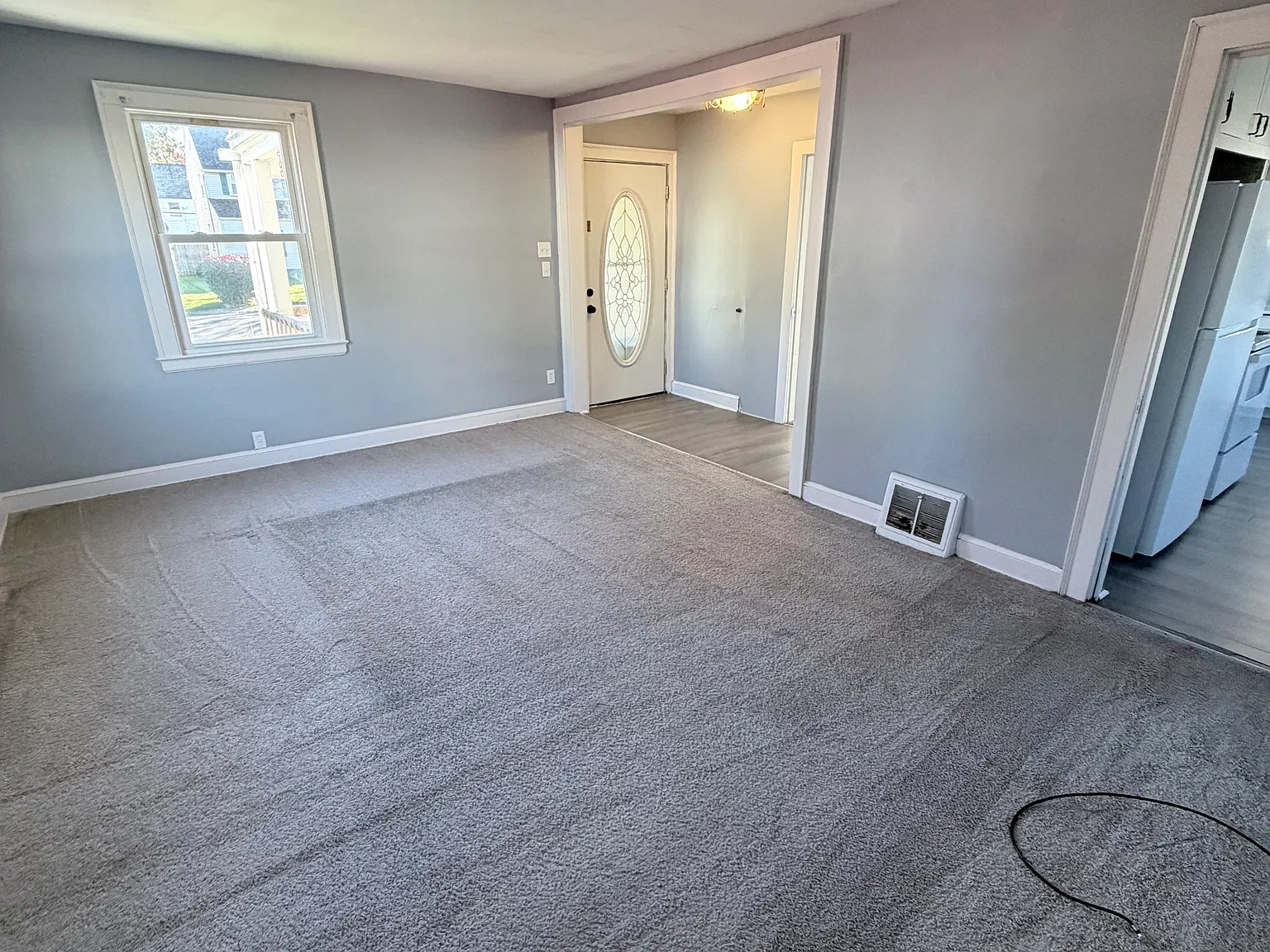 4 bed, 1.5 bath, 1348 sqft, $1,300 — Photo 2
