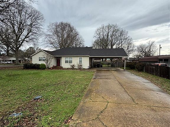 2nd image of 301 N Cooter Rd